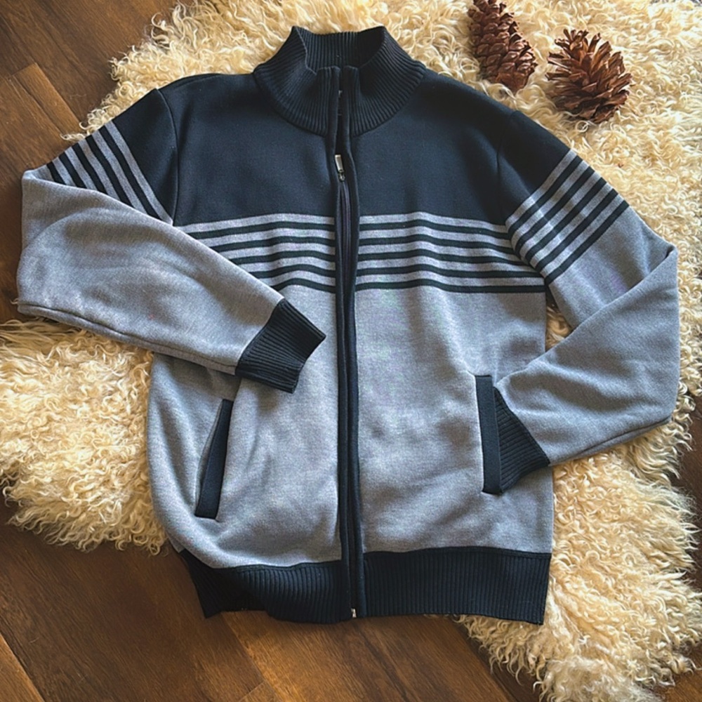 Vigo Men's Black and Gray Striped Zip-Up Hoodie